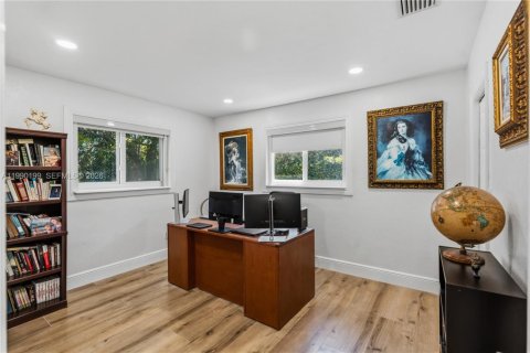 Casa en venta en Miami Lakes, Florida, 3 dormitorios, 173.54 m2 № 2057635 - foto 29