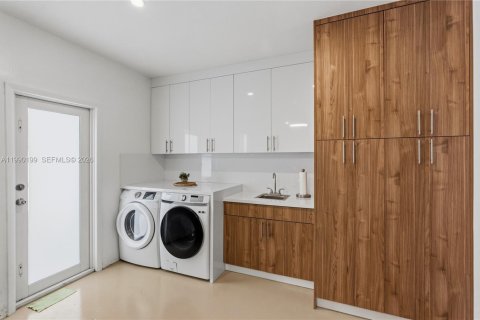 Casa en venta en Miami Lakes, Florida, 3 dormitorios, 173.54 m2 № 2057635 - foto 30