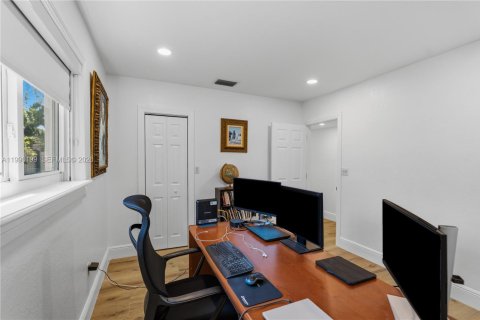 Casa en venta en Miami Lakes, Florida, 3 dormitorios, 173.54 m2 № 2057635 - foto 28