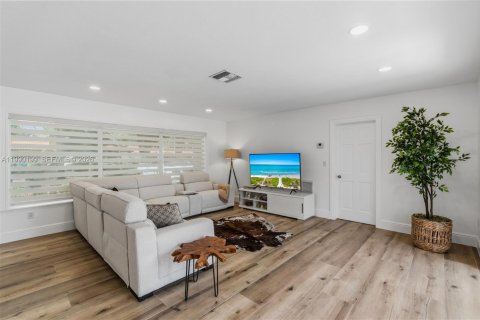 Casa en venta en Miami Lakes, Florida, 3 dormitorios, 173.54 m2 № 2057635 - foto 24