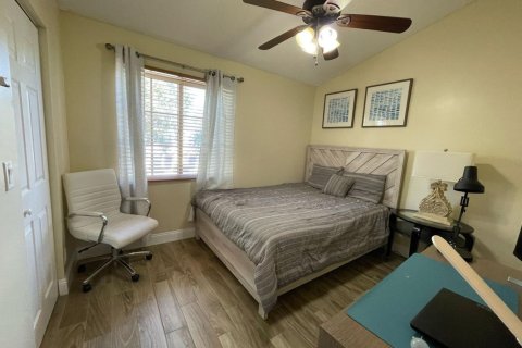 Townhouse in West Palm Beach, Florida 2 bedrooms, 93.65 sq.m. № 2082959 - photo 9