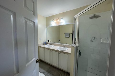 Townhouse in West Palm Beach, Florida 2 bedrooms, 93.65 sq.m. № 2082959 - photo 8