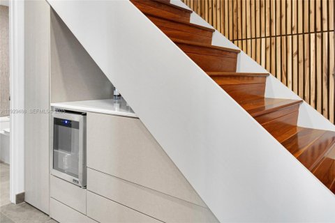 Condominio en venta en Miami Beach, Florida, 1 dormitorio, 89.28 m2 № 1987802 - foto 13