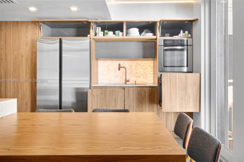 Condominio en venta en Miami Beach, Florida, 1 dormitorio, 89.28 m2 № 1987802 - foto 12