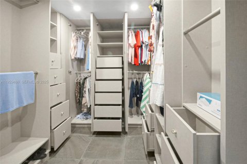 Condominio en venta en Miami Beach, Florida, 1 dormitorio, 89.28 m2 № 1987802 - foto 22