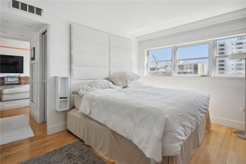 Condominio en alquiler en Miami Beach, Florida, 2 dormitorios, 87.33 m2 № 1979245 - foto 23