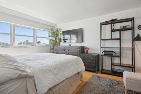 Condominio en alquiler en Miami Beach, Florida, 2 dormitorios, 87.33 m2 № 1979245 - foto 22