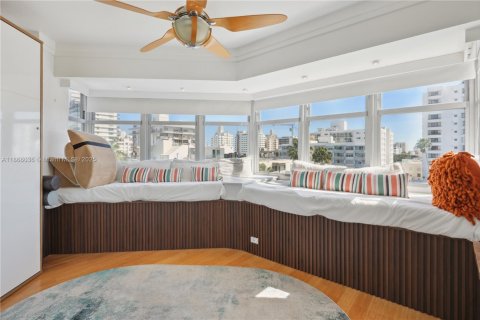 Condominio en alquiler en Miami Beach, Florida, 2 dormitorios, 87.33 m2 № 1979245 - foto 15