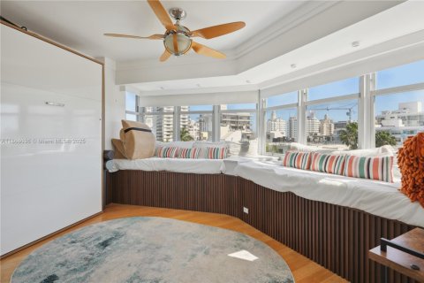 Condominio en alquiler en Miami Beach, Florida, 2 dormitorios, 87.33 m2 № 1979245 - foto 10