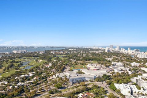 Condominio en alquiler en Miami Beach, Florida, 2 dormitorios, 87.33 m2 № 1979245 - foto 6