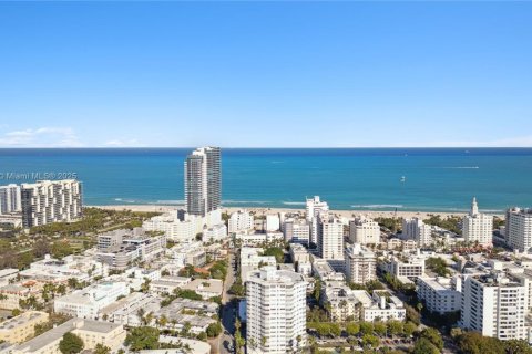 Condominio en alquiler en Miami Beach, Florida, 2 dormitorios, 87.33 m2 № 1979245 - foto 7