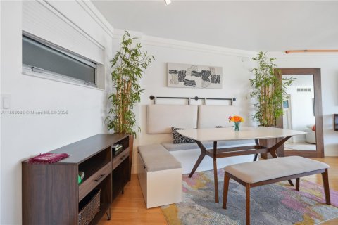 Condominio en alquiler en Miami Beach, Florida, 2 dormitorios, 87.33 m2 № 1979245 - foto 30