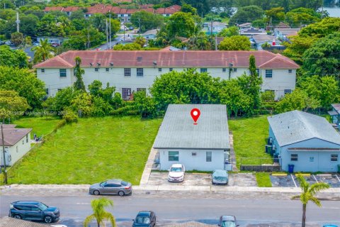 Immobilier commercial à vendre à Hallandale Beach, Floride: 231.88 m2 № 1961587 - photo 5