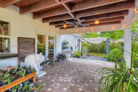 Casa en alquiler en Miami, Florida, 3 dormitorios, 121.79 m2 № 1776388 - foto 22
