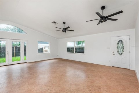 House in Geneva, Florida 4 bedrooms, 190.26 sq.m. № 1795696 - photo 4