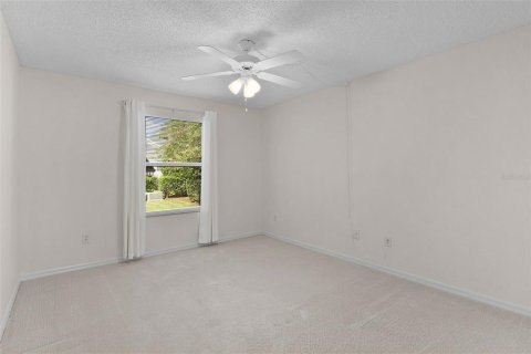 House in The Villages, Florida 3 bedrooms, 141.86 sq.m. № 1919507 - photo 25
