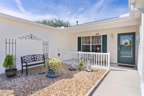 House in The Villages, Florida 3 bedrooms, 141.86 sq.m. № 1919507 - photo 4