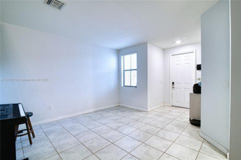 Adosado en venta en Davie, Florida, 3 dormitorios, 160.35 m2 № 1768374 - foto 25