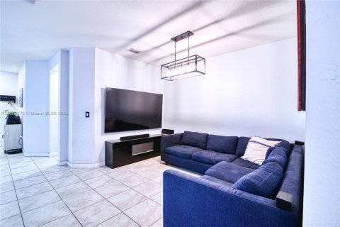 Adosado en venta en Davie, Florida, 3 dormitorios, 160.35 m2 № 1768374 - foto 3