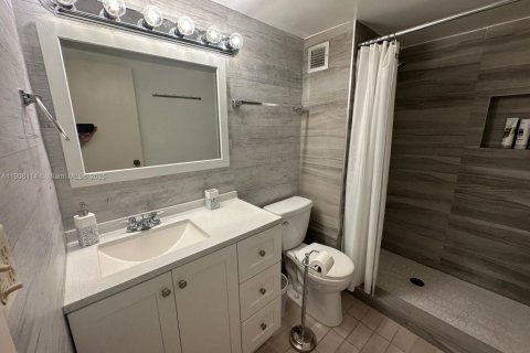 Снять в аренду кондоминиум в Норт-Майами, Флорида 2 спальни, 110.55м2, № 1964572 - фото 7