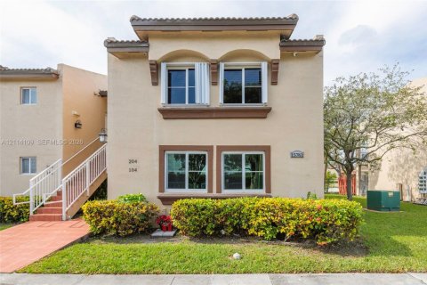 Copropriété à louer à Miami, Floride: 3 chambres, 104.05 m2 № 2439377 - photo 16