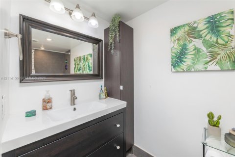 Copropriété à louer à Miami, Floride: 3 chambres, 104.05 m2 № 2439377 - photo 5