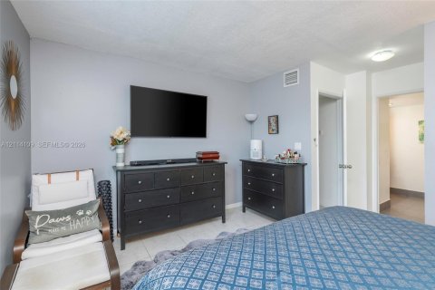 Copropriété à louer à Miami, Floride: 3 chambres, 104.05 m2 № 2439377 - photo 4