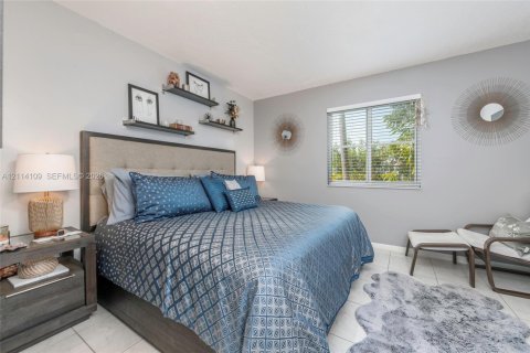Copropriété à louer à Miami, Floride: 3 chambres, 104.05 m2 № 2439377 - photo 3