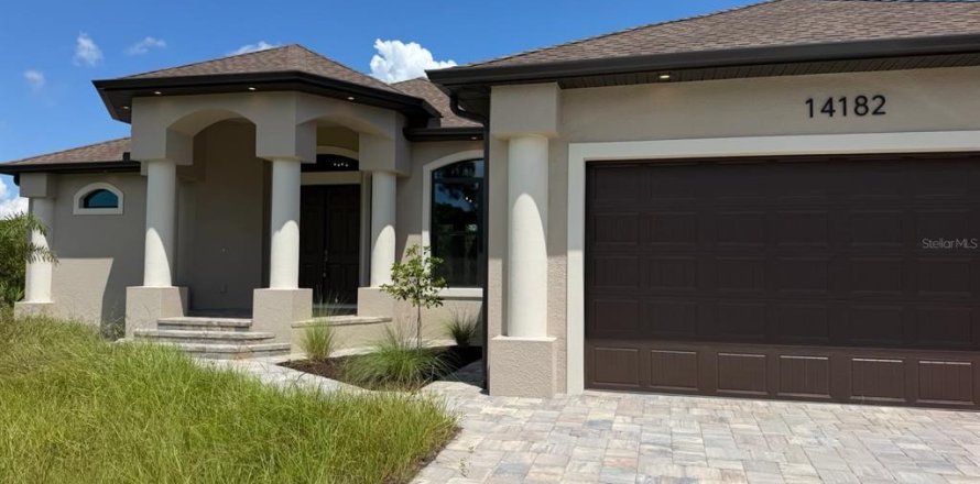 Villa ou maison à Port Charlotte, Floride 3 chambres, 153.38 m2 № 2412519
