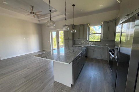 Villa ou maison à louer à Port Charlotte, Floride: 3 chambres, 153.38 m2 № 2412519 - photo 6