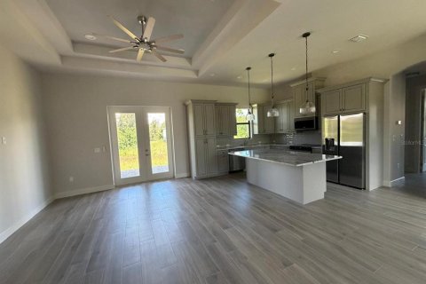 Villa ou maison à louer à Port Charlotte, Floride: 3 chambres, 153.38 m2 № 2412519 - photo 4