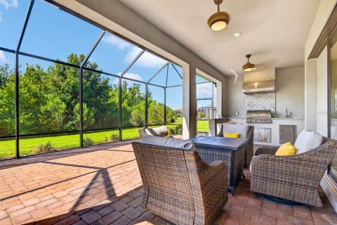 House in Palmetto, Florida 3 bedrooms, 194.91 sq.m. № 2137753 - photo 2