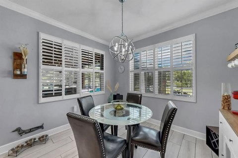 House in Apollo Beach, Florida 4 bedrooms, 252.6 sq.m. № 1898500 - photo 12