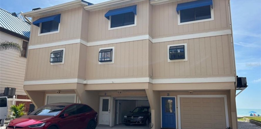 Touwnhouse à Treasure Island, Floride 2 chambres, 125.42 m2 № 1591272