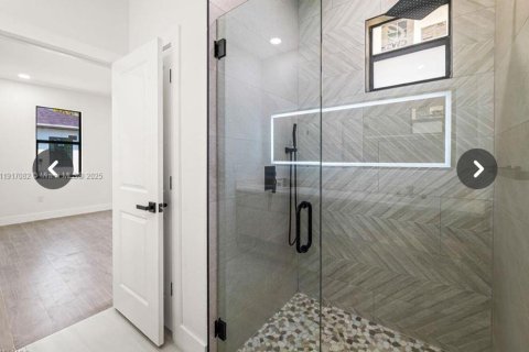 Купить виллу или дом в Лихай-Эйкерс, Флорида 3 спальни, № 1973745 - фото 13