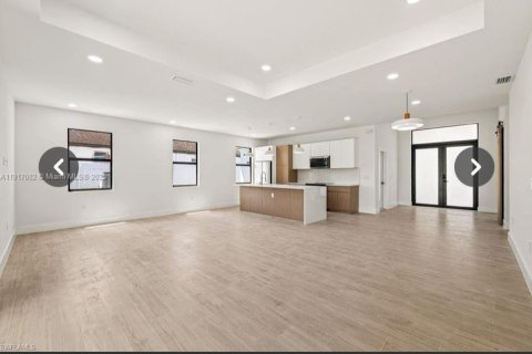 Купить виллу или дом в Лихай-Эйкерс, Флорида 3 спальни, № 1973745 - фото 5