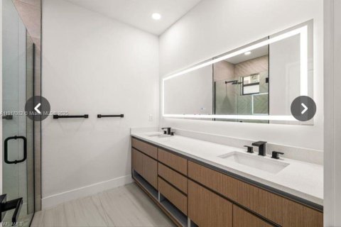 Купить виллу или дом в Лихай-Эйкерс, Флорида 3 спальни, № 1973745 - фото 12