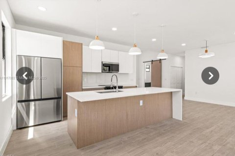 Купить виллу или дом в Лихай-Эйкерс, Флорида 3 спальни, № 1973745 - фото 7