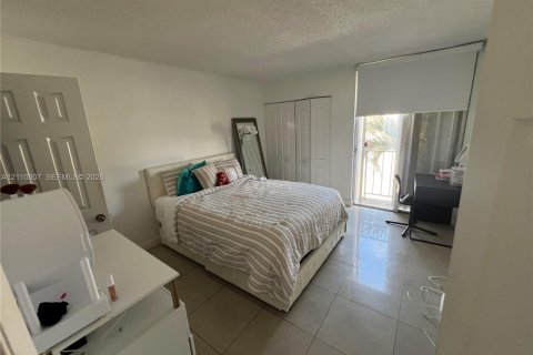 Copropriété à vendre à Miami, Floride: 3 chambres, 149.57 m2 № 2431301 - photo 18