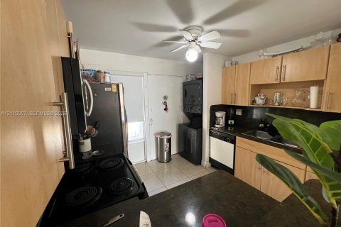 Copropriété à vendre à Miami, Floride: 3 chambres, 149.57 m2 № 2431301 - photo 3
