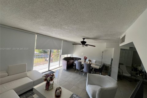 Copropriété à vendre à Miami, Floride: 3 chambres, 149.57 m2 № 2431301 - photo 27
