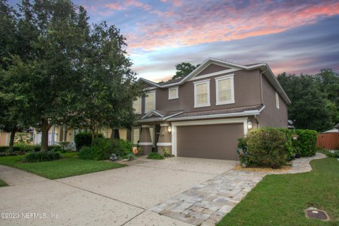House in Saint Augustine, Florida 4 bedrooms, 282.14 sq.m. № 774537 - photo 1