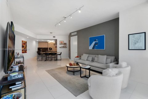 Copropriété à vendre à Sunny Isles Beach, Floride: 2 chambres, 195.65 m2 № 1686124 - photo 2