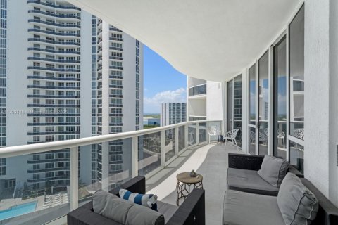 Copropriété à vendre à Sunny Isles Beach, Floride: 2 chambres, 195.65 m2 № 1686124 - photo 8