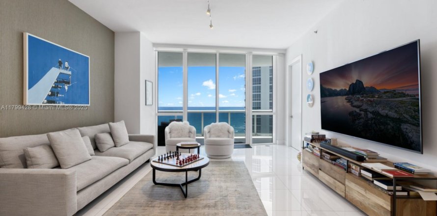Condo à Sunny Isles Beach, Floride, 2 chambres № 1686124
