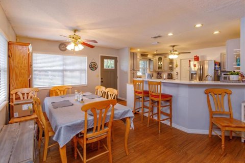 House in Orlando, Florida 3 bedrooms, 181.81 sq.m. № 1816839 - photo 9