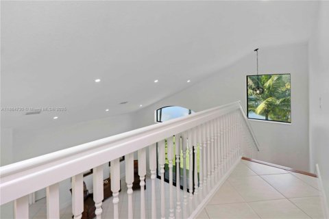 House in Miramar, Florida 5 bedrooms, 307.04 sq.m. № 1892794 - photo 26