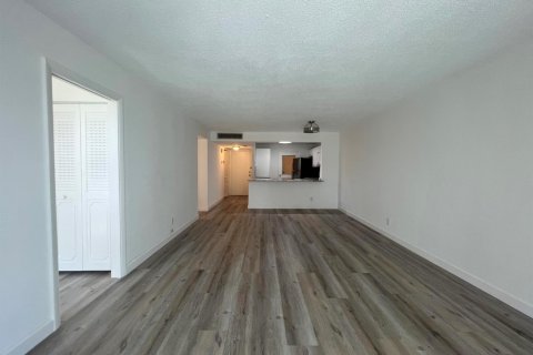 Condo in Boca Raton, Florida, 3 bedrooms  № 2184798 - photo 3