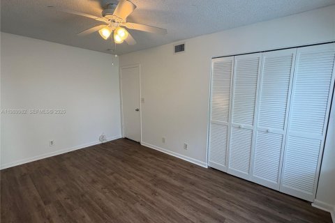 Copropriété à vendre à Coral Springs, Floride: 3 chambres, 115.66 m2 № 2052036 - photo 13