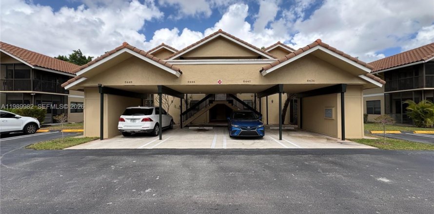 Condo à Coral Springs, Floride, 3 chambres  № 2052036